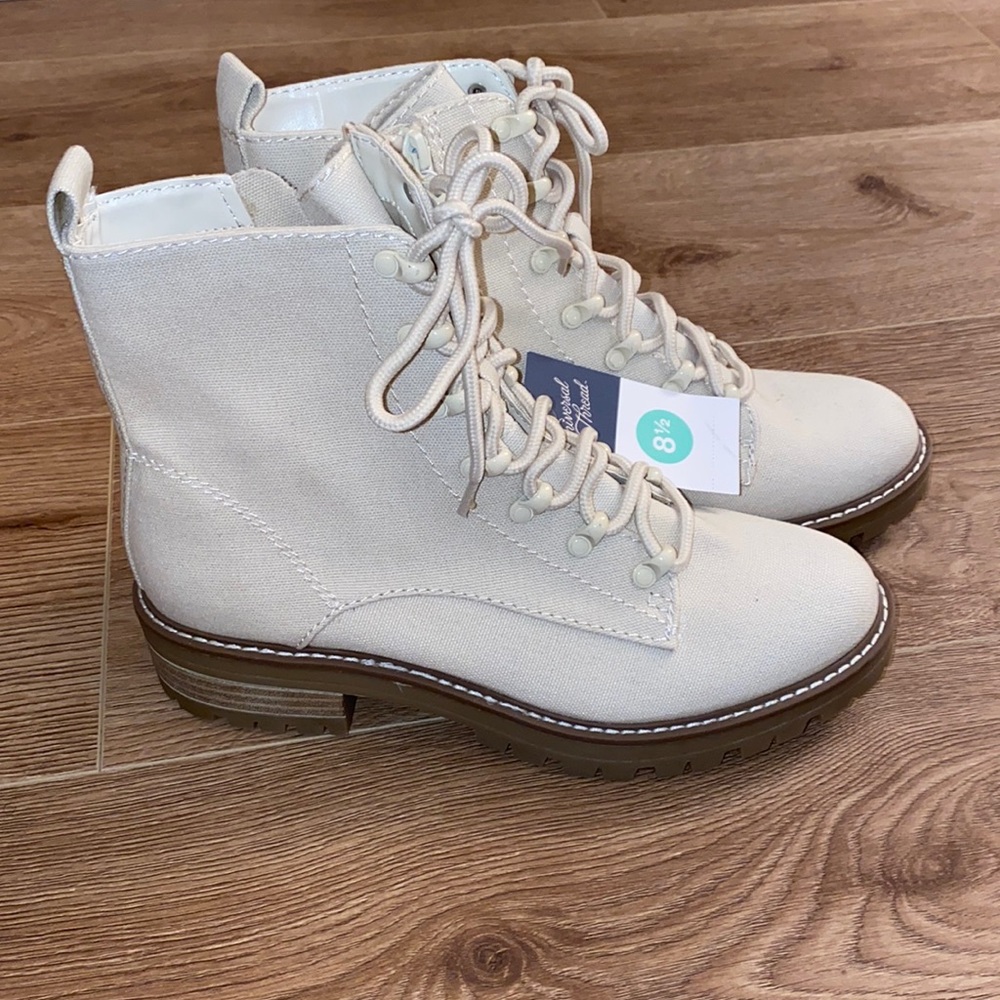 New Canvas Cream/White Boots